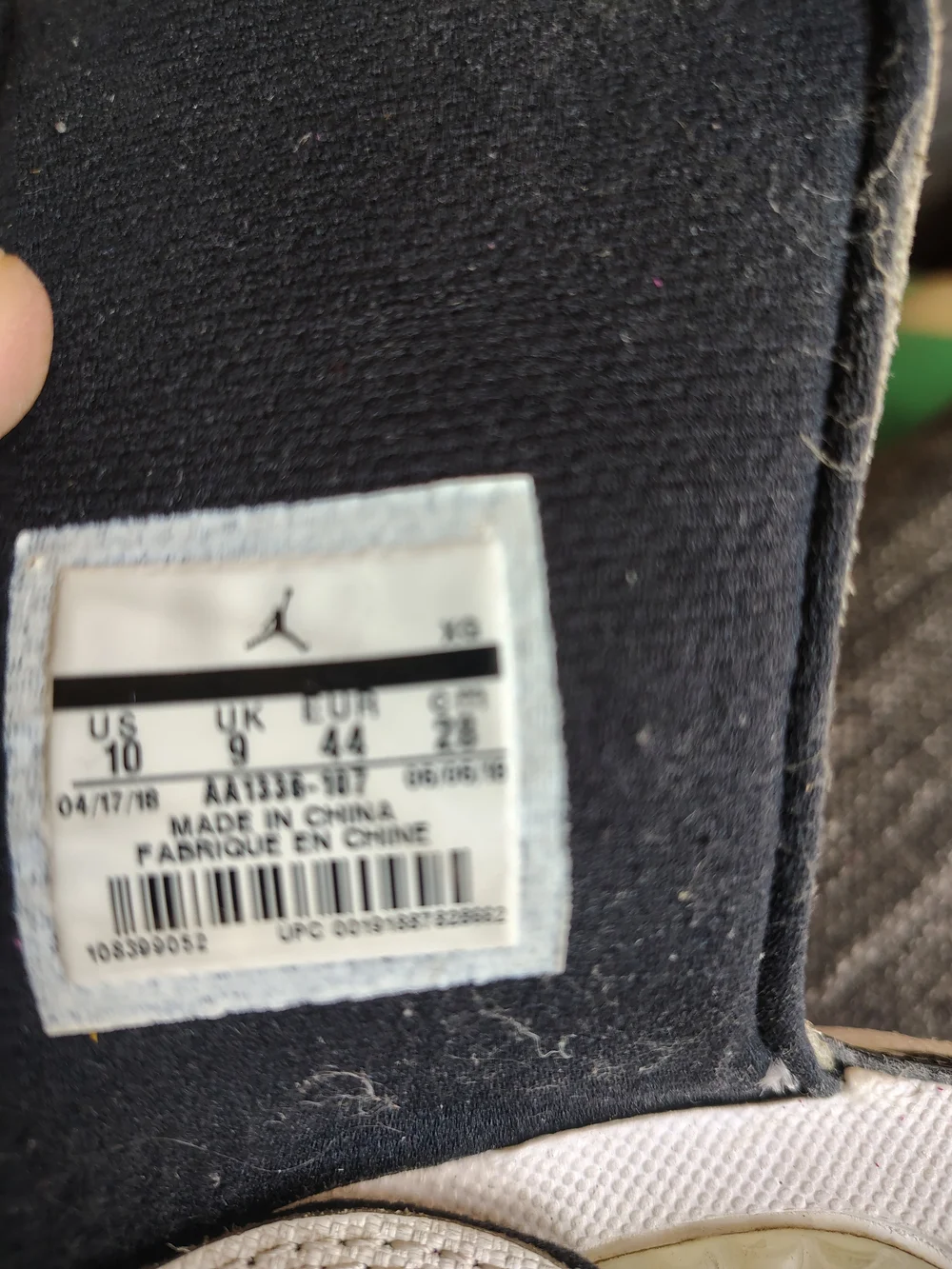 Size 10 - Jordan Hydro 11 White/Black 45 Slides